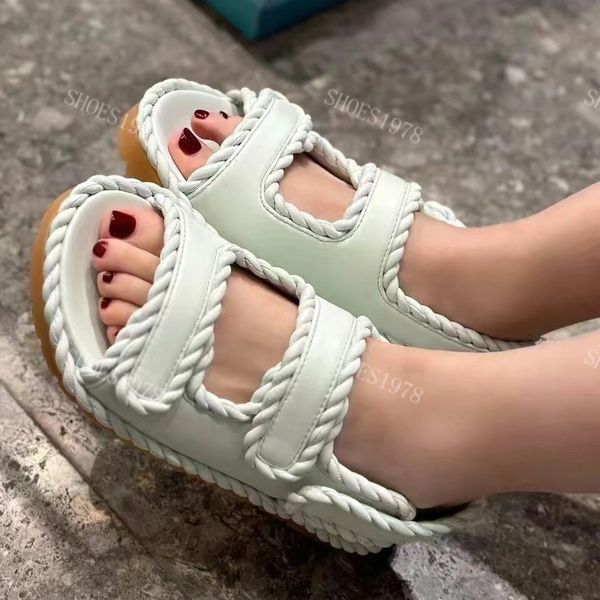 Diseñadores Sandalias zapatillas para zapatos para mujer Tacón plano Caquero de cuero de cuero genuino Slipper de correa trasera de la espalda Sandalia de playa de comodidad de la playa 35-41