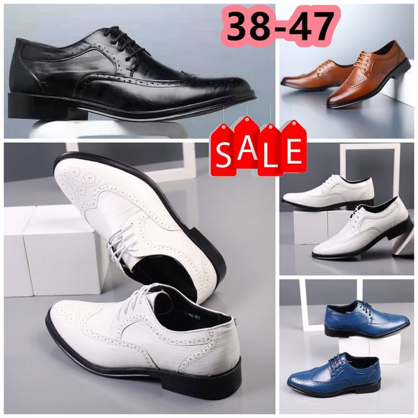 Zapatos de diseñador Zapatos casuales para hombre Zapatos de cuero marrón blanco azul Punta puntiaguda Traje para banquetes Tacones de negocios para hombre EUR 38-47 Precios bajos