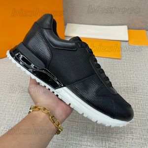 Designers pour hommes Chaussures décontractées Run Away Sneakers maille technique Monogrammes toile cuir Italie Classic Runner Trainers