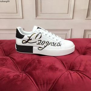 Designers Chaussures Hommes Femmes Luxe Chaussures Casual Pull-On Sneaker Mode Respirant Blanc Spike Chaussette Chaussures taille 35-45 rh009274