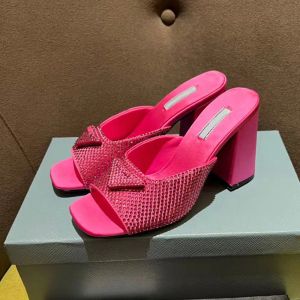 Designers Pantoufles Mules Chaussures Femmes Diapositives Talons Hauts Chaussures Chaussures Strass Véritable Soie Chunky Block Slip-On Open Toe Designers De Luxe Street Style