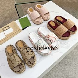 Diseñadores Slippers Plataforma Sandalias bordadas G MULAS Multicolor Flora Toboganes Fashionable Fácil de usar Toboganes Sludes para mujeres zapatos