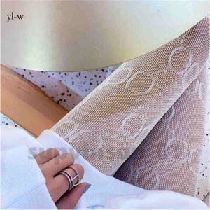 Designers Chaussettes Dentelle Bas Blancs À La Mode Et Sexy Femme Japonaise Mignonne JK Noir Soie Résille Bas Noir Ins Collants Mince Lettre 4433