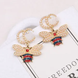 Designers Stud Boucles d'oreilles Marque Boucles d'oreilles 18 carats plaqué or oreille Stud cristal fête femmes tempérament boucle d'oreille bijoux de mariage style rétro cadeau AAA