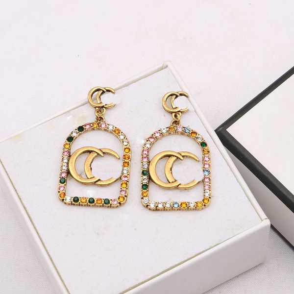 Designers Boucles d'oreilles Marque Boucles d'oreilles 18 carats Plaqué Or Ear Stud Crystal Party Femmes Tempérament Boucle d'oreille Bijoux de mariage Style rétro Cadeau AA