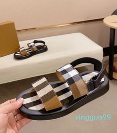 ontwerpers zomer Heren sandaal geruit canvas leer luxe ontwerp Elektrische sandalen riem flats Comfortabel zacht