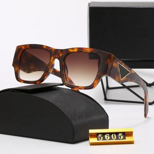 Diseñadores gafas de sol de lujo gafas clásicas cabeza con estampado de leopardo gafas de moda marca azul marino negro caja de regalo gafas de sol para mujeres hombres modelos unisex viajes playa GO