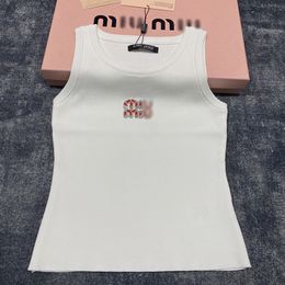 Diseñadores Camiseta Tanques para mujer Anagrama bordado Mezcla de algodón Camiseta sin mangas Pantalones cortos Traje de diseñador Punto Mujer Jersey recortado Tops para mujer