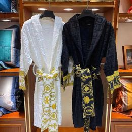 Designers Veet Bathrobe Robe Baroque Fashion Cotton Hoodies Pamas Mens Women Letter Jacquard Printing Barocco Print Sleeves Shawl Collar down1996