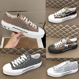 Diseñadores Vintage Print Check Zapatillas de deporte a rayas Zapatos planos Low-top Gabardina Hombres Letras Zapato de lona a cuadros