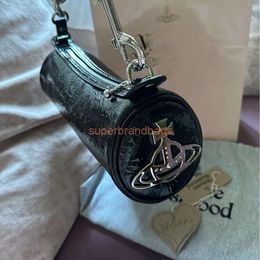 Designers sac vivienne sans empresseur occidental Dowager Saturne Sac de cylindre de motif explosif avec une chaîne épaisse noire argent Cindy One épaule Handheld Assit Staff Sac