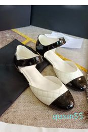 Diseñadores sandalias de mujer zapatos planos de cuero zapatos casuales zapatillas de playa de verano Temperamento zapatos de mujer 35-40