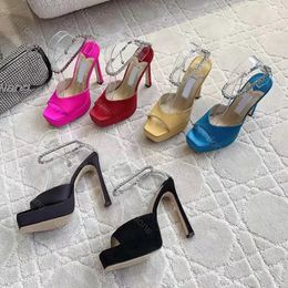 designers femmes pantoufles talons sandales cristales sandales en strass ornées jimmyschoos pointues chaussures robes de luxe à talons hauts