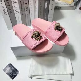 Designershoes88 Luxurys Slippers Nieuwe Mode Klassiekers Sandaal Casual Schoen Mule Heren Dames Sandale Sliders Metalen Logo Slipper Zomer Platform Platte Glijbaan 35-46