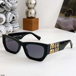 DesignersUnglasses voor dames en mannen UV Cat Eye Sunglasses Trendy Letters 2024