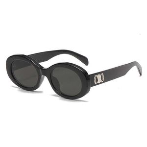 Designer femmes lunettes de soleil designer de luxe les mêmes verres classiques verres à vin petit carré avancé plaque PC UV400 lunettes de soleil boîte mystère Lentes de Sol Mujer geom