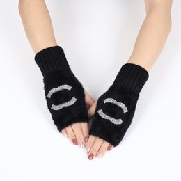 Guantes sin dedos de diseñador para mujer, guantes de nailon con diamantes de imitación gruesos, cálidos, de felpa Jacquard, de Color negro, medio dedo