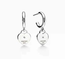 Boucles d'oreilles de charme de coeur Desinger Love Stud enrôlant des boucles d'oreilles de lustre 925 bijoux femmes Gift de fête de la Saint-Valentin Original Bijoux de luxe