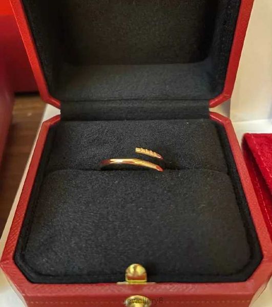 Desinger Jewelry Bague d'amour de haute qualité Bague de créateur Bague à ongles Bijoux de mode Hommes Bagues de promesse de mariage pour femmes Cadeau d'anniversaire