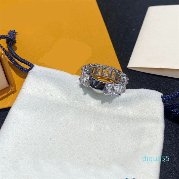 Desinger Anneaux Simples Lettre Cuivre Argent Placage Bague Dames Classique Incrusté De Diamants De Mariage De Noël Anniversaire Cadeau Bijoux