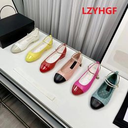 Dress Shoes Designer Ballet Shoe Spring Autumn Pearl Gold Chain Fashion New Flat Boat Shoe Lady Lazy Dance Loafers Black Women With Box 34-43