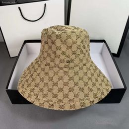 Desingers Emmerhoeden Luxe Hoeden met brede rand Effen kleur Letter Zonnehoeden Mode Feesttrend Reizen Buckethats Hoge kwaliteit Honderdhoed Zeer goed 3 stijlen 5821