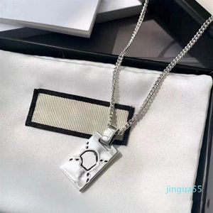 Desingers Collier Mode Charme Style Rétro Top Qualité Couleur Argent Loisirs Pendentifs pour Unisexe Bijoux Fourniture bonne nice275d