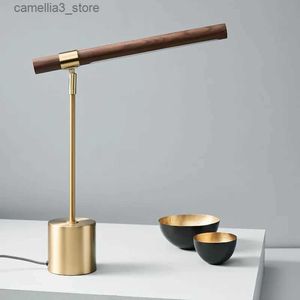 Lámparas de escritorio Dormitorio Lámpara de mesa de grano de madera Lámpara de mesa de noche de lectura LED Lámpara de mesa de comedor de hotel ajustable simple y moderna Q231104