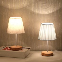 Lampes de bureau Lampe de table en bois alimentée par USB lampe de chevet lumière chaude lampe de chevet avec abat-jour cylindrique lampe de bureau chambre décor à la maison P230412