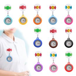 Relojes de mesa de escritorio Clip de dulces Pocket Watches Alligator Medical Hang Clock Reloj retráctil para regalos de estudiante Pin con Secondha Otisn