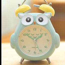 Relojes de mesa de escritorio Búho de dibujos animados Reloj despertador digital silencioso Totoro lindo Anillo Campana Dormitorio de metal Alarma de cuarzo con luz nocturna 230608