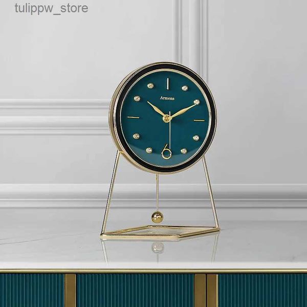 Desk Table Clocks Horloge de bureau de luxe créative horloge de Table pivotante en métal doré horloge pivotante montre silencieuse salon maison pendule horloges de bureau cadeau L240323