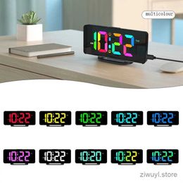 Horloges de table de bureau Clock d'alarme numérique Bureau / mur électronique Dimmable Dimmable avec RVB Atmosphere Night Light Time Time Chargeur Week de la semaine