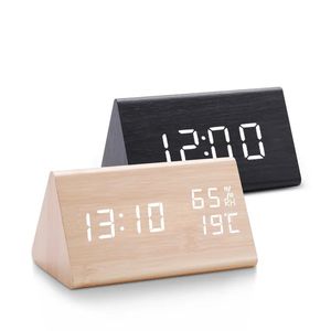 Relojes de mesa de escritorio Reloj digital LED Reloj despertador de madera Mesa Control de sonido Relojes electrónicos Escritorio USBAAA Powered Desperadoes Decoración de mesa para el hogar 231013