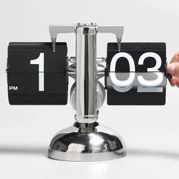 Desk Table Clocks Horloge de bureau créative européenne à Page rabattable, rétro, en acier inoxydable, mécanique, automatique, décoration de la maison, 231017