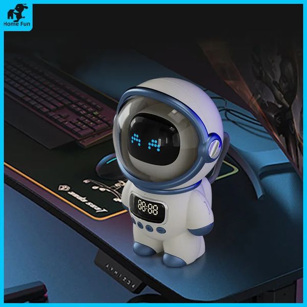 Horloges de table de bureau Astronaute intelligent Haut-parleur Bluetooth Créatif Réveil intelligent numérique Radio FM Électronique Veilleuse de nuit Horloge de table 231017