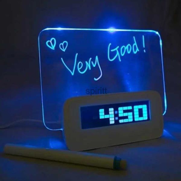 Horloges de table de bureau LED numérique électronique mini horloges de table calendrier température en plastique lueur babillard réveil maison chambre fournitures YQ240118