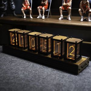 Bureautafelklokken Luxe Nixie Glow Tube Clock Hout DIY Tafelklok Creatieve Elektronische Desktopklokken RGB Stil Digitaal Horloge Decoratie Cadeau 231207