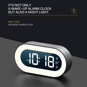 Horloges de table de bureau Musique LED Réveil numérique Commande vocale Conception de veilleuse Horloges de bureau Décoration de table à la maison Batterie intégrée 1200mAh 230414