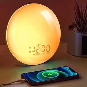 Horloges de table de bureau Sunrise Réveil Smart Full Screen Wake Up Light Simulation du lever et du coucher du soleil 14 couleurs Lampe de chevet solaire Portable Sun Light 230615