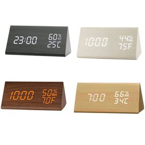 Relojes de mesa de escritorio Triángulo LED Madera Humedad y temperatura Reloj despertador Moda Digital Mudo Luminoso Reloj electrónico Regalos Decoración para el hogar 230921