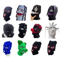 Gorro de punto de Halloween de la bocina del diablo Cubierta de cara de cara llena de mascarilla de esquí sombrero de balaclava a prueba de viento para hombres para hombres 240428