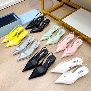 Dhgate Brossed Leather Slingback Pumps Designer Prom Robe Chaussures pour femmes Luxury Slim High Heel Triangle Sandel Slipper Dance Party Bridal Wedding Sexy Shoe