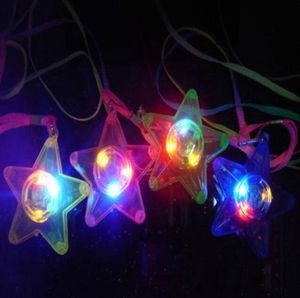 DHL 300pcs LED Little Star Collier étoile clignotant la pendaison de la lumière des enfants fête d'anniversaire Favors7414536