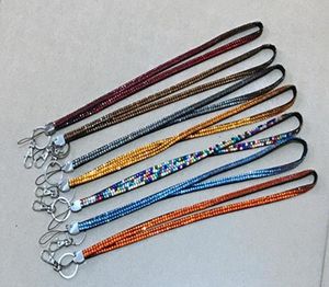 Gratis verzending DHL Alle 39 Stks Kleuren voor Kies Nieuwe Bling Rainbow Rhinestone Lanyard Crystal Neck Strap Diamond Lange Lanyard met Sleutelhanger