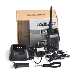 DHL Baofeng UV-5R UV5R Walkie Talkie Dual Band 136-174MHz en 400-520MHz Twee kanaal Radio-transceiver met 1800 mAh Batterijvrije headset Groothandel