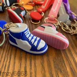 Dhl chaussures de basket-ball porte-clés sangles 3d stéréo chaussure de sport Pvc porte-clés pendentif sac de voiture pendentifs cadeau 8 couleurs JXF7