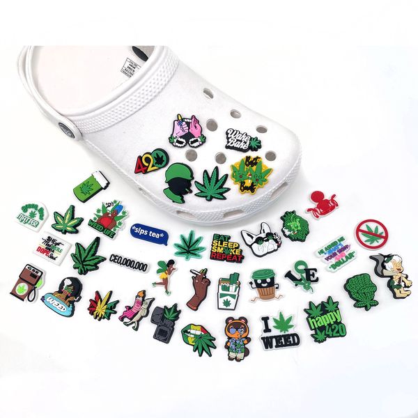 DHL Fast Air En Gros Jour De Pâques Mignon Pvc Dessin Animé Croc Charmes Chaussure Fleur Décoration Boucle Accessoires Clog Pins Charme Boutons En Stock 050