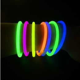 100 stcs feest fluorescentie licht gloed in de donkere stokjes armband ketting neon bruiloft verjaardagsfeestje decoratie halloween rekwisieten