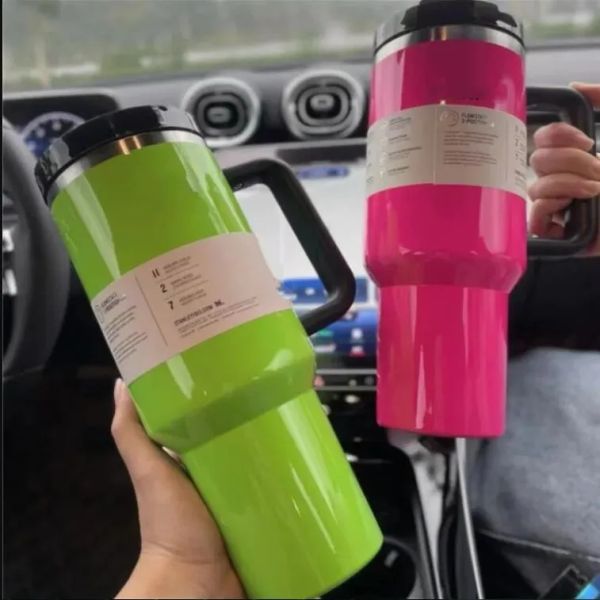 DHL Nuevo neón rosa naranja amarillo rojo 40 oz vasos con tazas de paja de tapa de tapa tazas de automóvil rojo de invierno